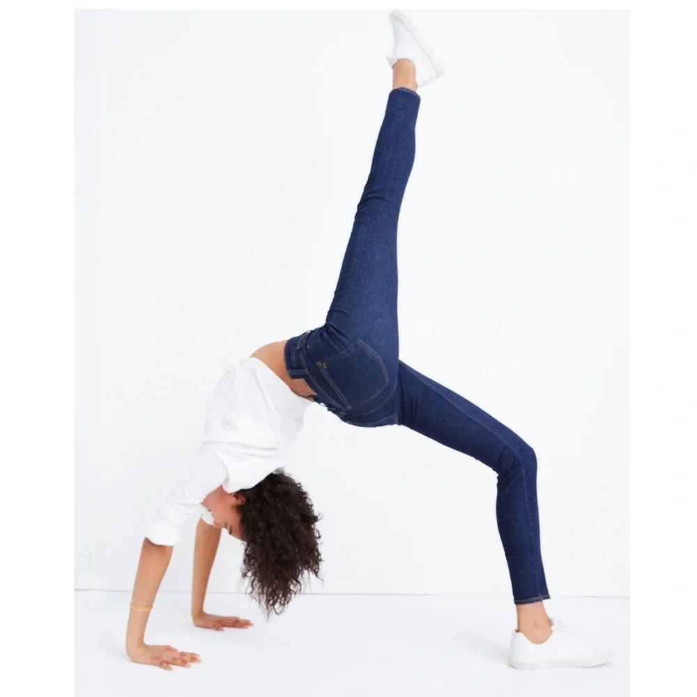 MADEWELL Curvy High Rise Petite Skinny Jeans in Lucille Wash - Picture 5 of 8